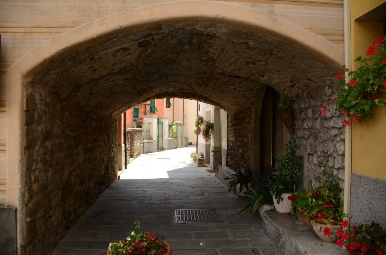 Antico Borgo Apartment Brugnato Luaran gambar