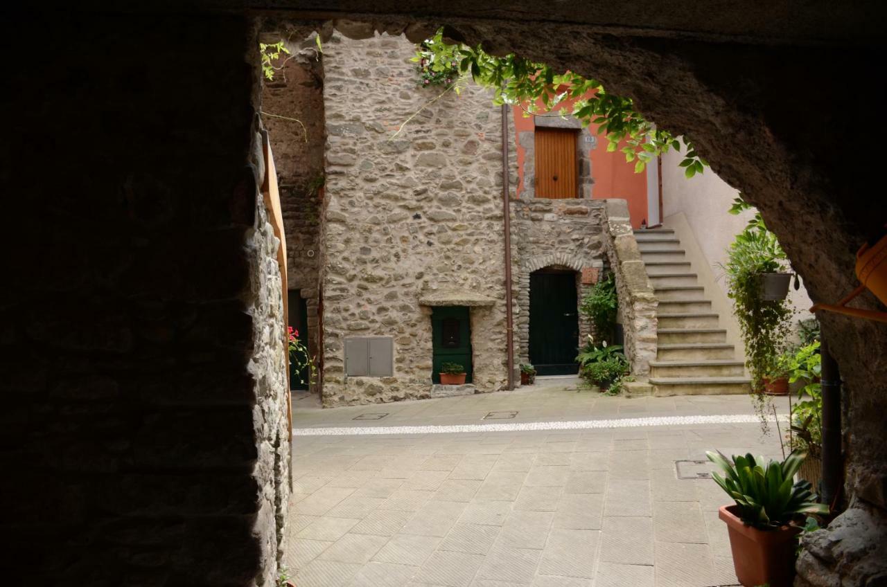Antico Borgo Apartment Brugnato Luaran gambar